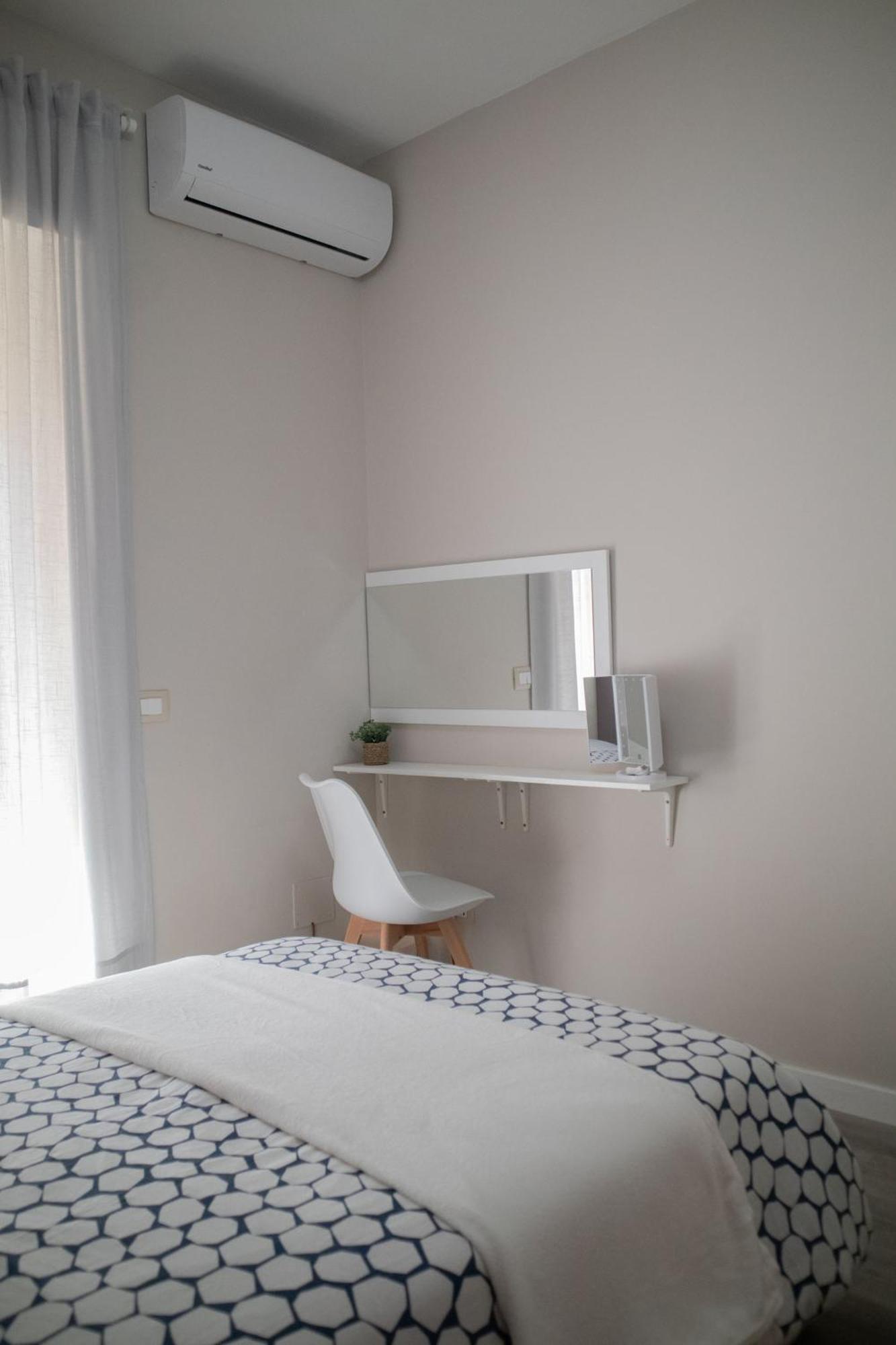 Sara'S Home - Modern Apartment Near Metro, Perfect For Families And Groups In Rom Exteriör bild