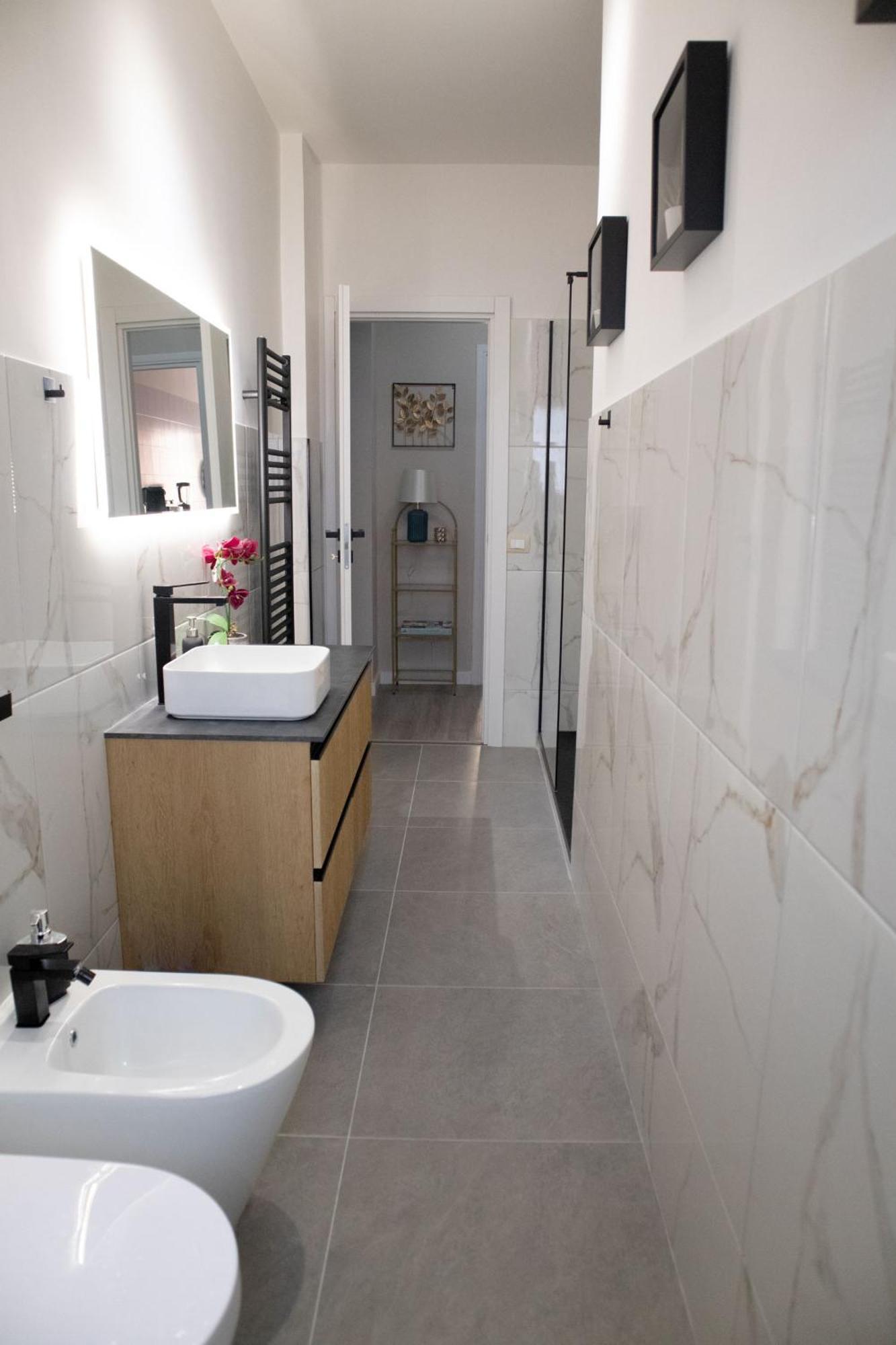 Sara'S Home - Modern Apartment Near Metro, Perfect For Families And Groups In Rom Exteriör bild