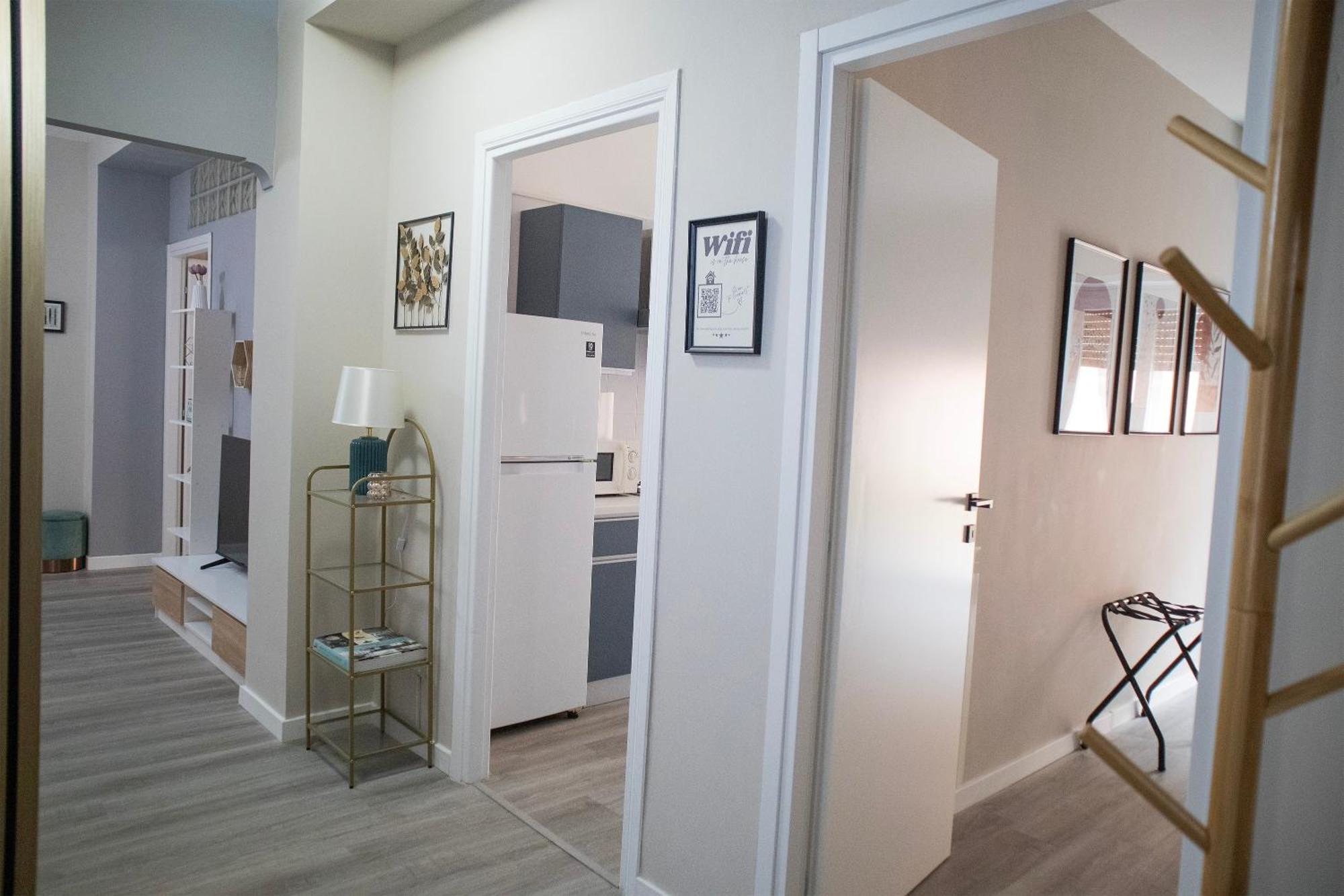 Sara'S Home - Modern Apartment Near Metro, Perfect For Families And Groups In Rom Exteriör bild