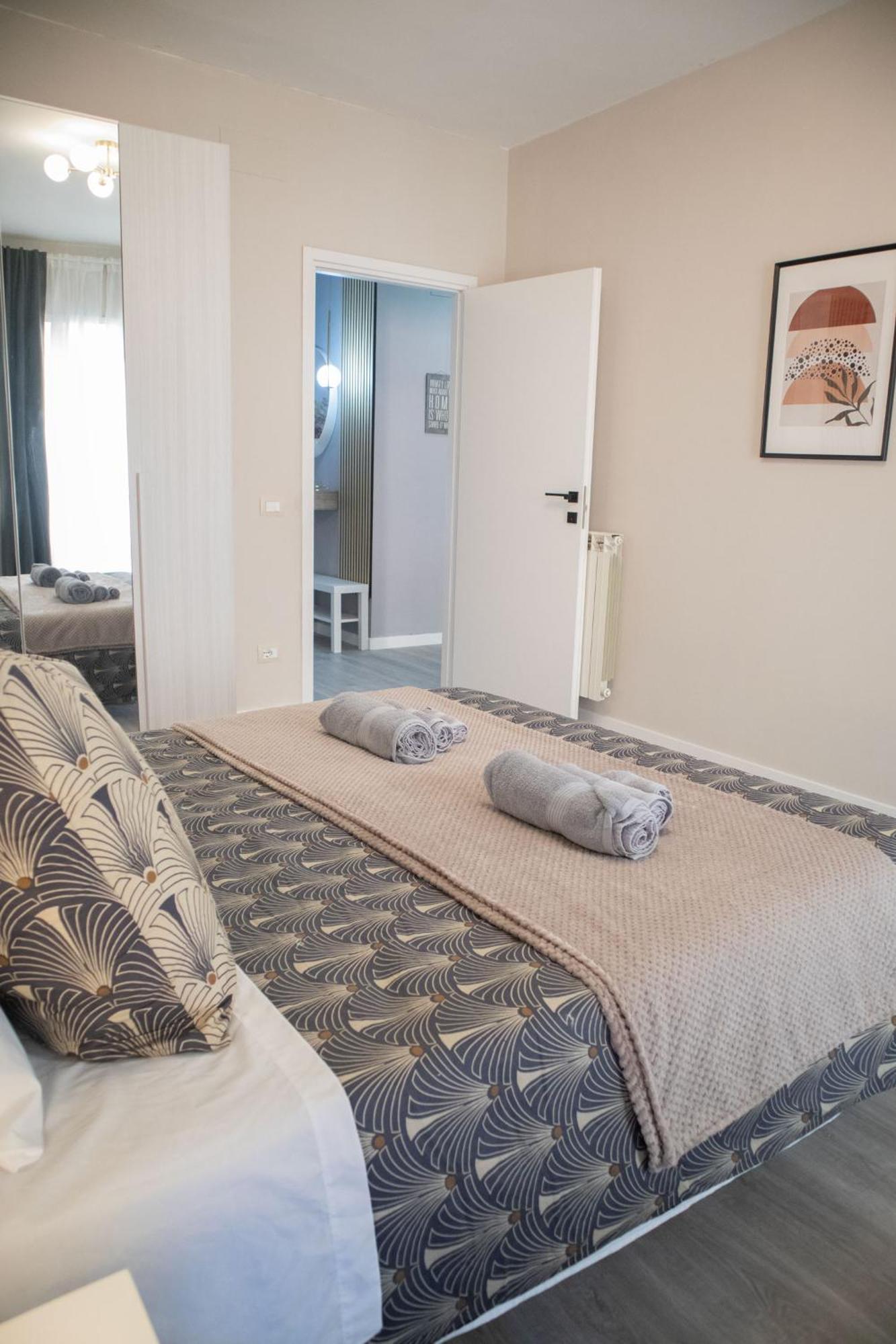 Sara'S Home - Modern Apartment Near Metro, Perfect For Families And Groups In Rom Exteriör bild