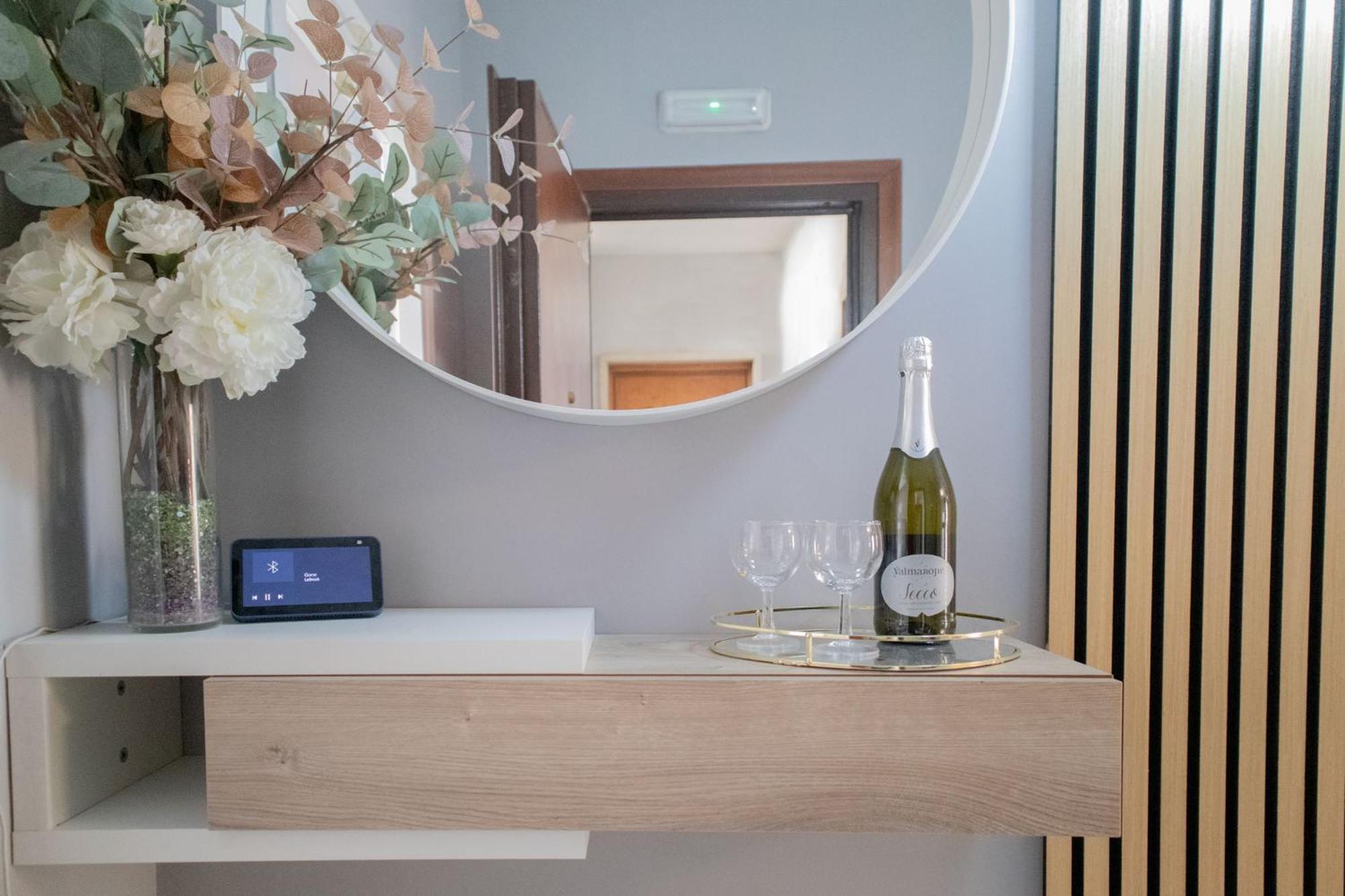 Sara'S Home - Modern Apartment Near Metro, Perfect For Families And Groups In Rom Exteriör bild